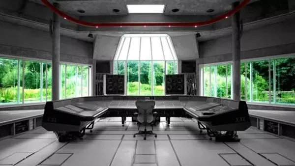 Qual a Diferença Entre um Home Studio e um Estúdio de Gravação Profissional?